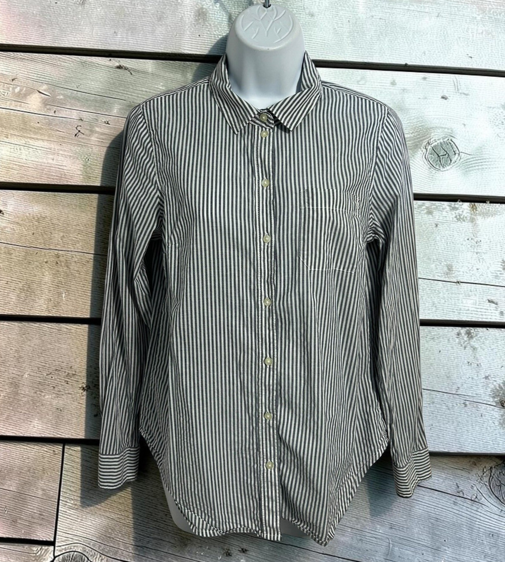 Women's Old Navy Blue Striped Button Front Shirt Sz Small Long-Sleeve Coastal
